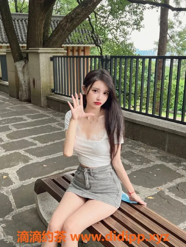 重庆楼凤资源信息,北滨路小黄鸭大宝，50kg，B-D罩杯，年轻靓丽