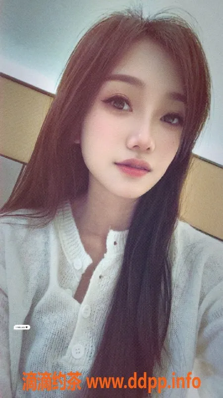 广州楼凤-天河22岁小木子，身高167，茶水费400起