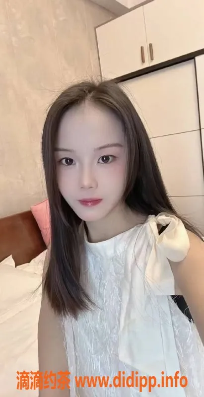 长沙楼凤-岳麓区雯妹儿，无套口服务，500p起