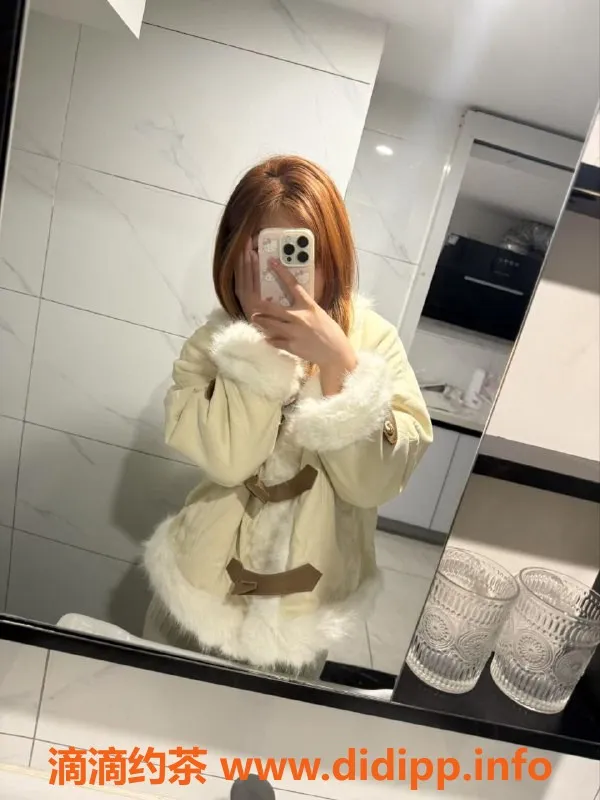 成都楼凤-成华区可爱妮妮，18岁161cm，甜美服务体验！