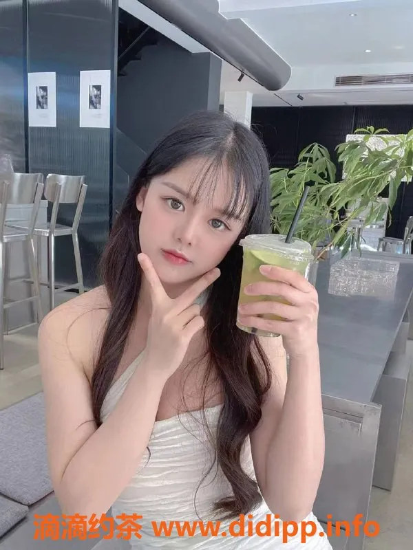 广州楼凤-天河嫩妹琪琪，500元视频验证服务