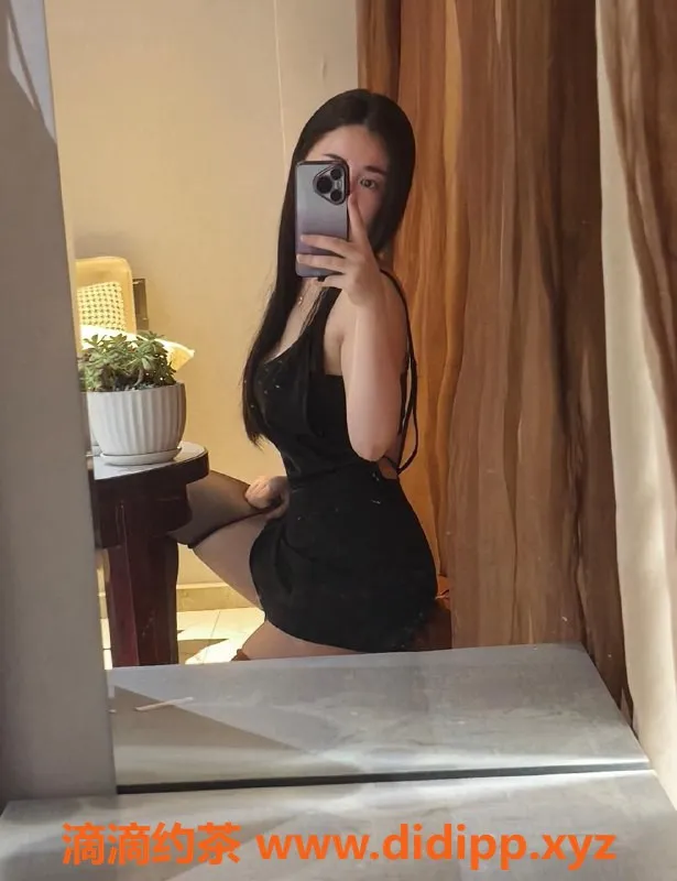 重庆楼凤-新牌坊晓琳，25岁C罩杯，下午1点上线