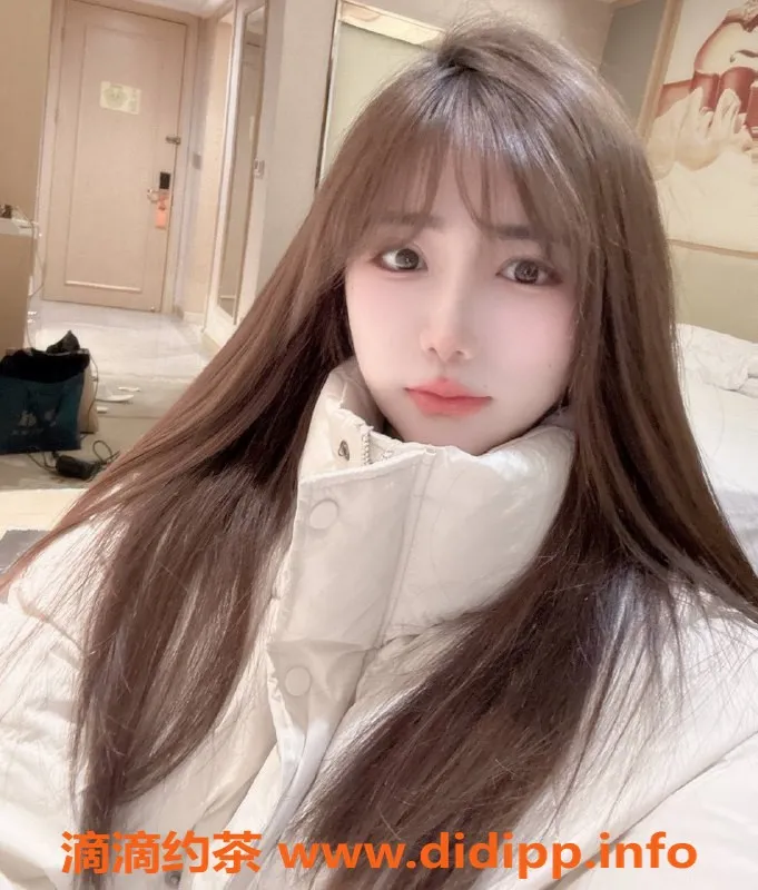 深圳楼凤-龙华依依：1300元体验，全面服务等你来