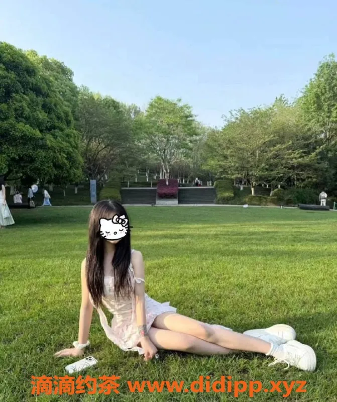 杭州楼凤-拱墅区嫩妹晨晨，900元体验舌吻服务