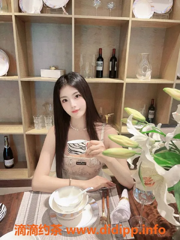 上海楼凤-徐汇区小羊，1800元50分钟服务