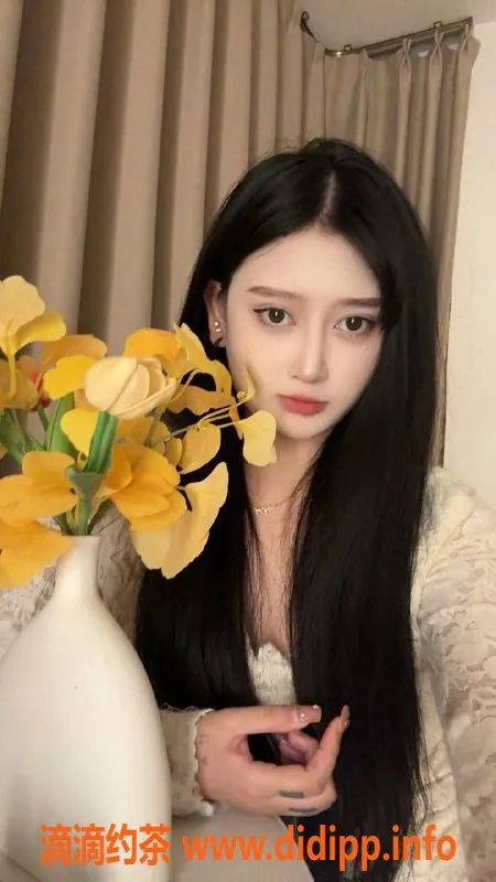 长沙楼凤-岳麓区南鸢，600p无套服务，六九舔吻可选