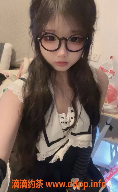 杭州楼凤-小秦 – 159cm超嫩尤物，1000元一小时尽享服务