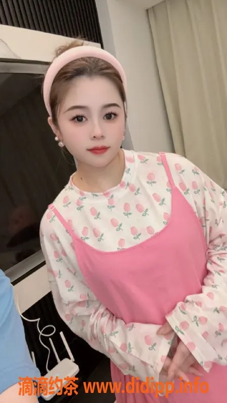 杭州楼凤-上城乐珺：700元一小时，享受舌吻与69互舔