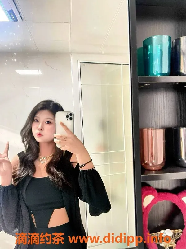 郑州楼凤-郑州布丁，19岁163cm好身材，6元起服务