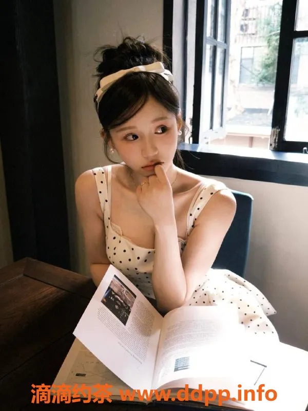 北京楼凤-朝阳双井鑫鑫，真实06学生兼职，2000P一字马服务