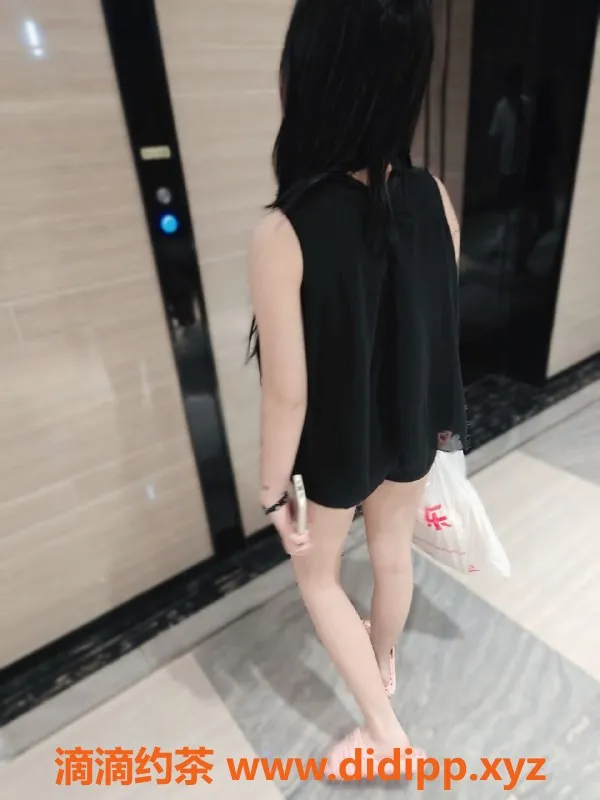 成都楼凤资源信息,成华区颜可18岁幼态车，服务超一流！