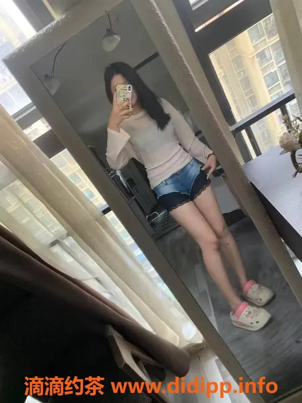 成都楼凤-成华区17岁广西妹子，身材匀称，超温柔