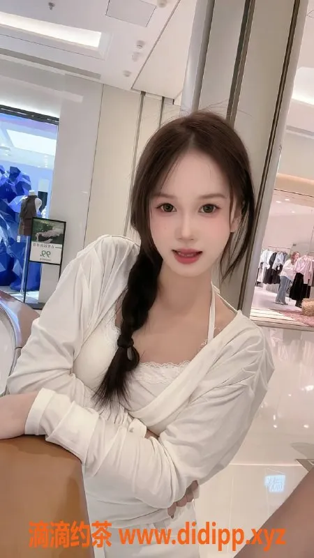 成都楼凤-成华区嫩妹服务，160cm A+胸，超贴心体验