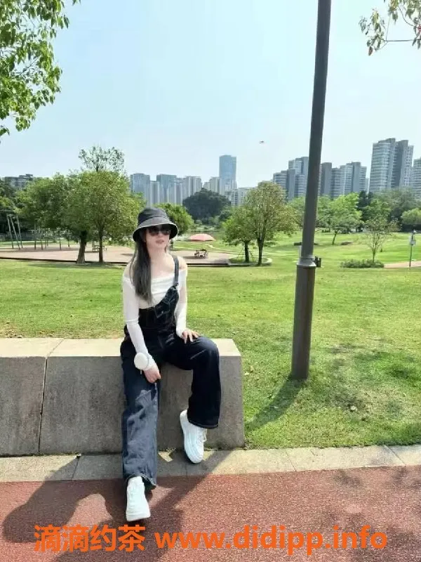 厦门楼凤-思明区菲诗 168cm 50KG 34D 口爆等服务