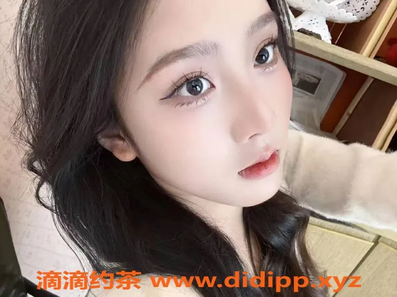 广州楼凤-天河瑶瑶，嫩妹大胸，8P鸳鸯浴等你来体验