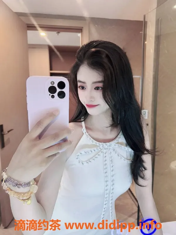 杭州楼凤-余杭星儿，800元体验御姐舌吻服务