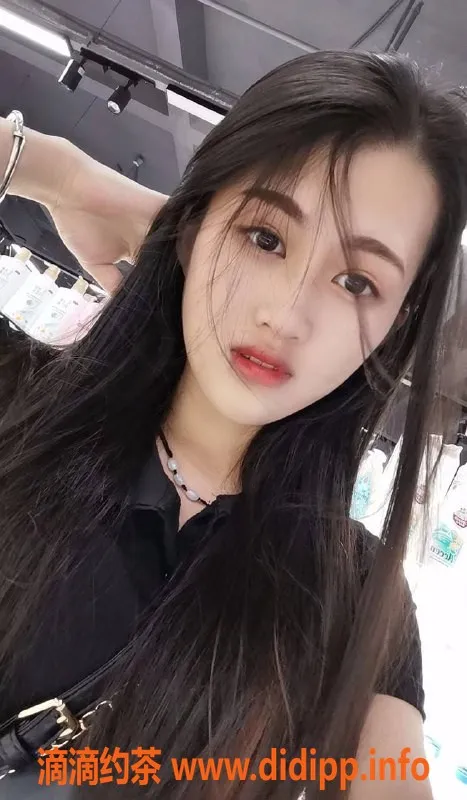 广州楼凤-金沙洲丁雨蒙，700p嫩妹上门服务