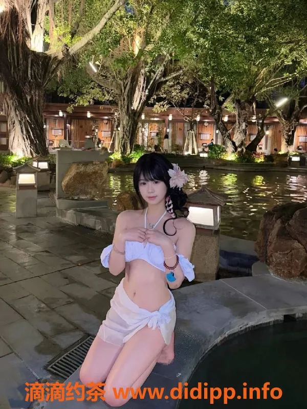 广州楼凤-广州番禺小薇，165cm长腿嫩妹，优惠1200起！