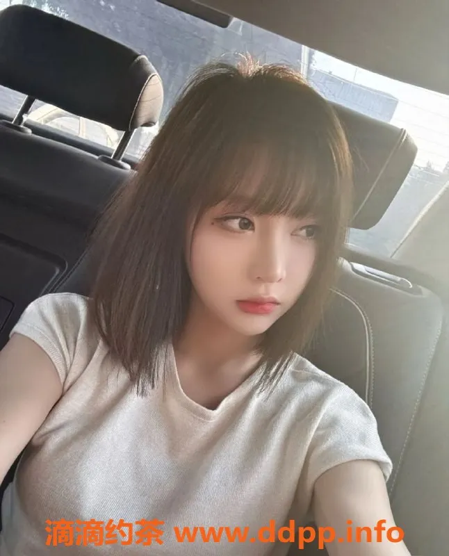 重庆楼凤资源信息,18岁蜜枝，165cm B+罩杯，佰乐街优质陪伴