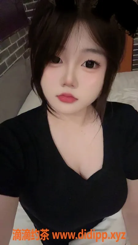 广州楼凤-天河嫩妹奶盖，6P大胸夜课等你来约！