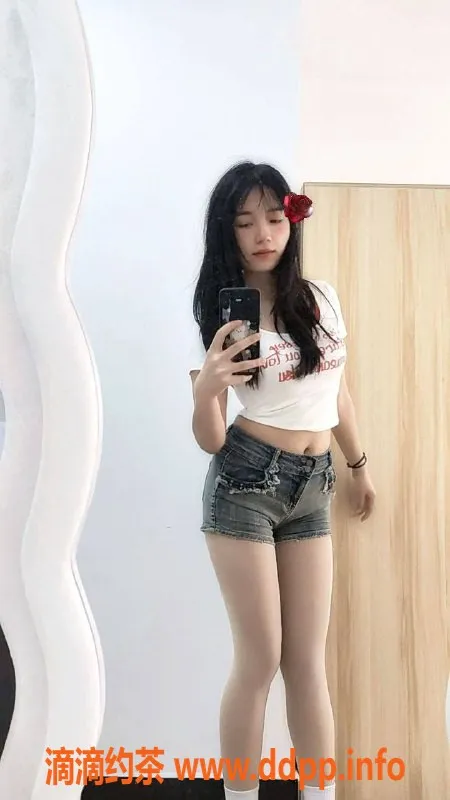 长沙楼凤-天心区玲玲，19岁，164cm，500p服务体验