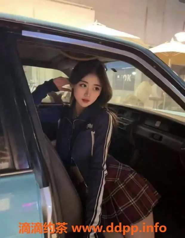 成都楼凤-金牛区关晓彤，颜值9.0、课时费7元