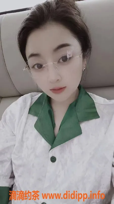 西安楼凤-雁塔区令狐佳佳，课费仅6/9，约吗？