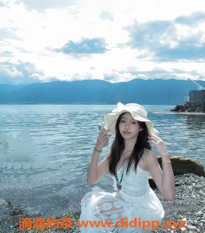 武汉楼凤-阿虞，徐东区21岁女友式服务，163CM 42KG