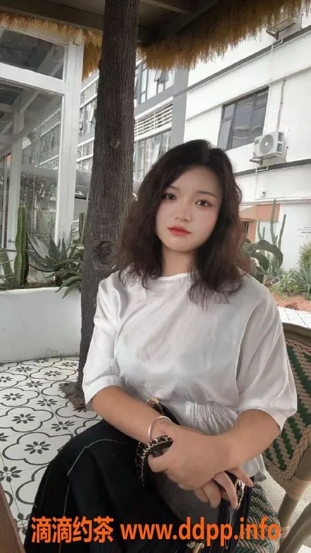 广州楼凤-黄埔人妻睛天，500元体验不一样的服务