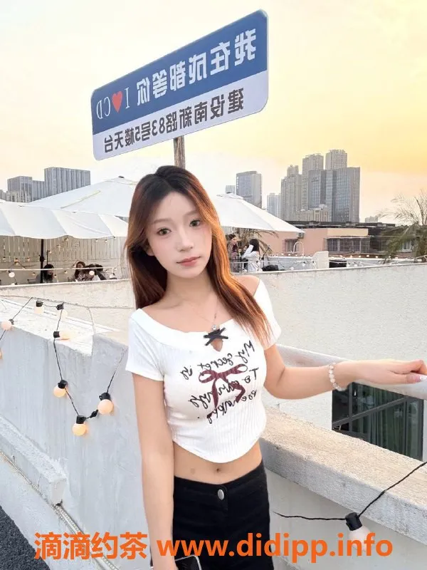 成都楼凤-锦江区甜美18岁妹子，C杯身材，超赞服务