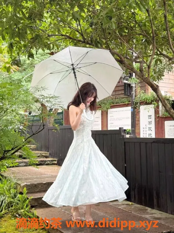 杭州spa会所资源信息,四川小月月：24岁166cm肤白貌美王者服务