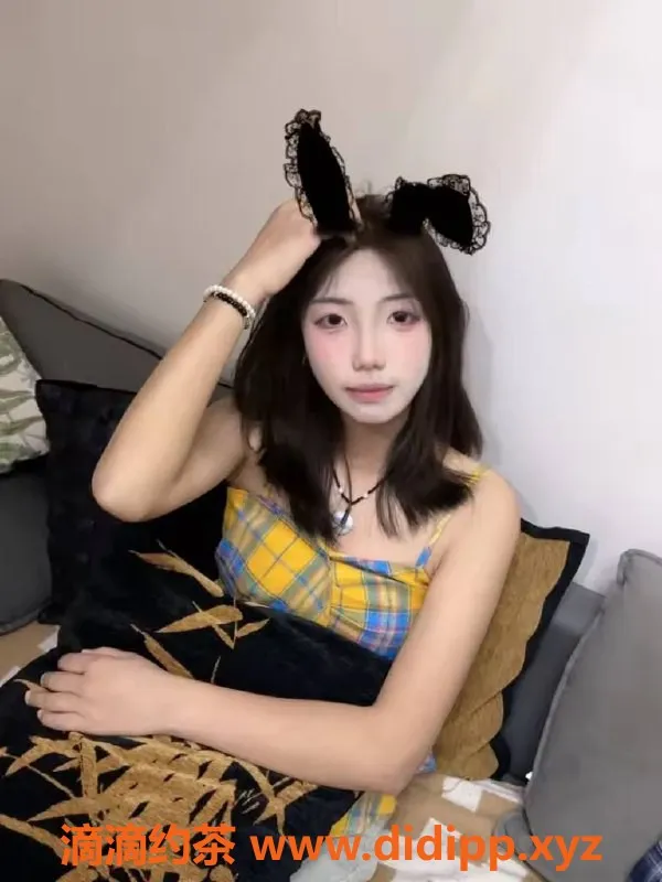 成都楼凤-成华区体育生果果，170CM大长腿，甜美可人