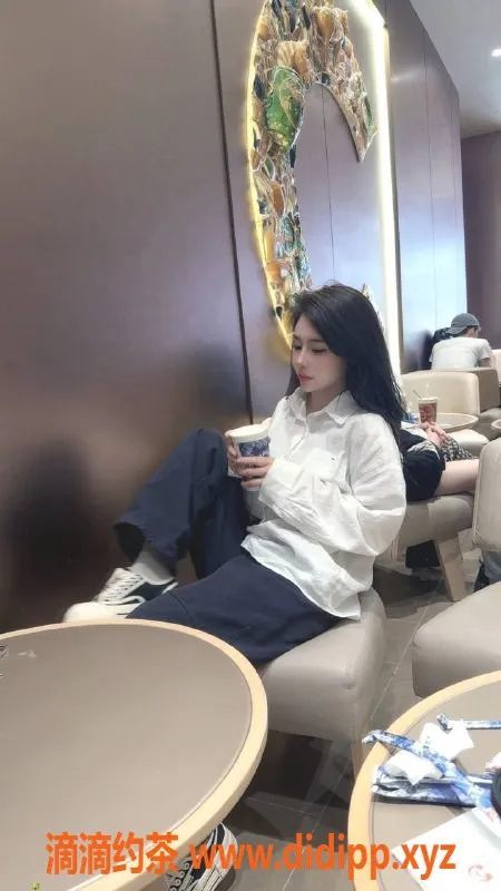 长沙楼凤-芙蓉区24岁迪雅，165cm身高，600元起服务