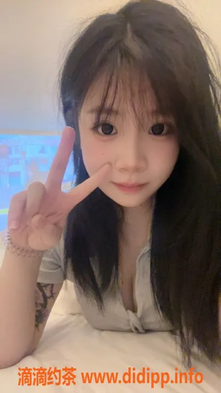 长沙楼凤-岳麓区嫩妹布丁，500p三件套超值体验