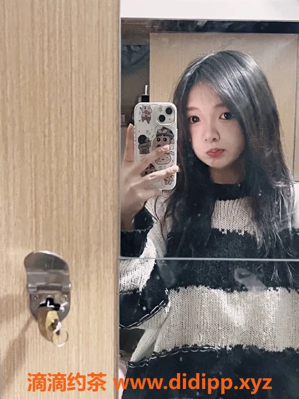 长沙楼凤-岳麓区19岁盒盒，162cm，90斤，服务多样