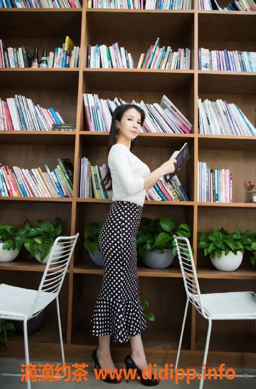 深圳楼凤-深圳龙岗坂田SM水床服务，专业环保体验