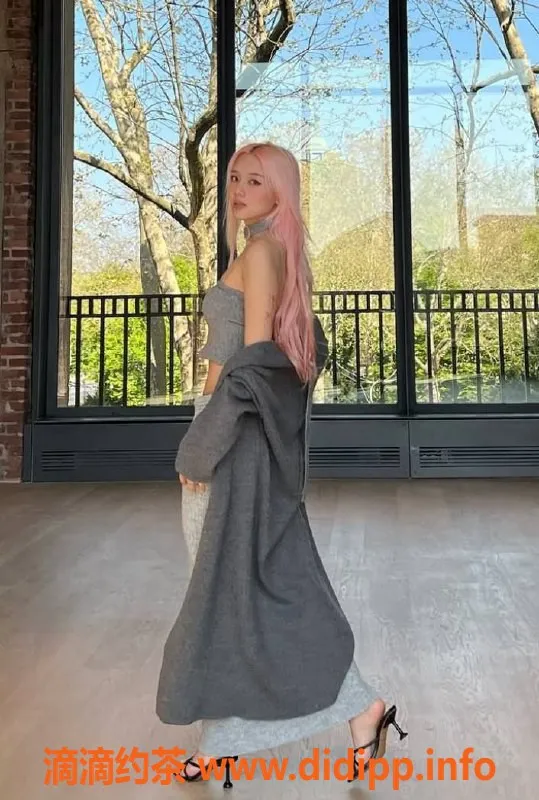 杭州上门服务-上城区E杯小姐，21岁170cm，诱惑服务超值体验