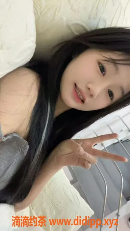 成都楼凤资源信息,成都嫩妹芊芊，19岁，性感身材，500p/50分钟