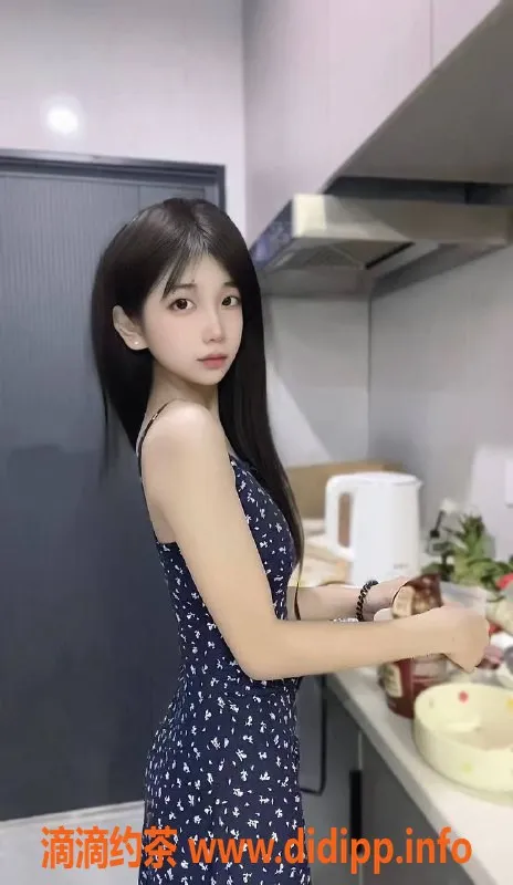 杭州楼凤-上城嫩妹菲菲，1000元/次，舌吻69互舔服务