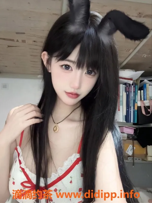 广州楼凤-天河区19岁筱婷，165cm，34C，茶水费600起