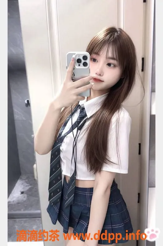 成都楼凤-成华区18岁白嫩妹子，C罩杯服务热情