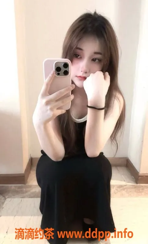 成都楼凤资源信息,成华区18岁白嫩妹子，C罩杯服务热情