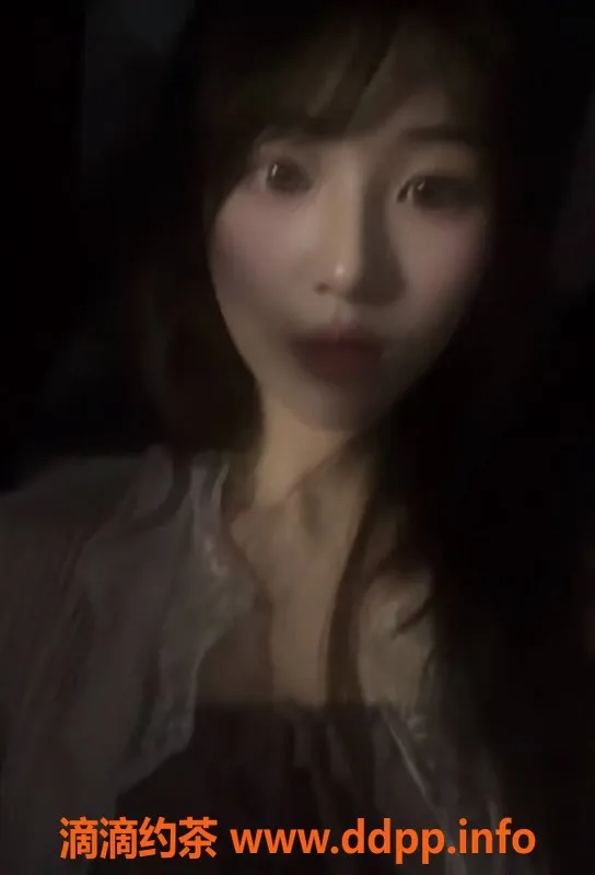 重庆楼凤资源信息,大坪媛媛：163cm C罩杯22岁美少女