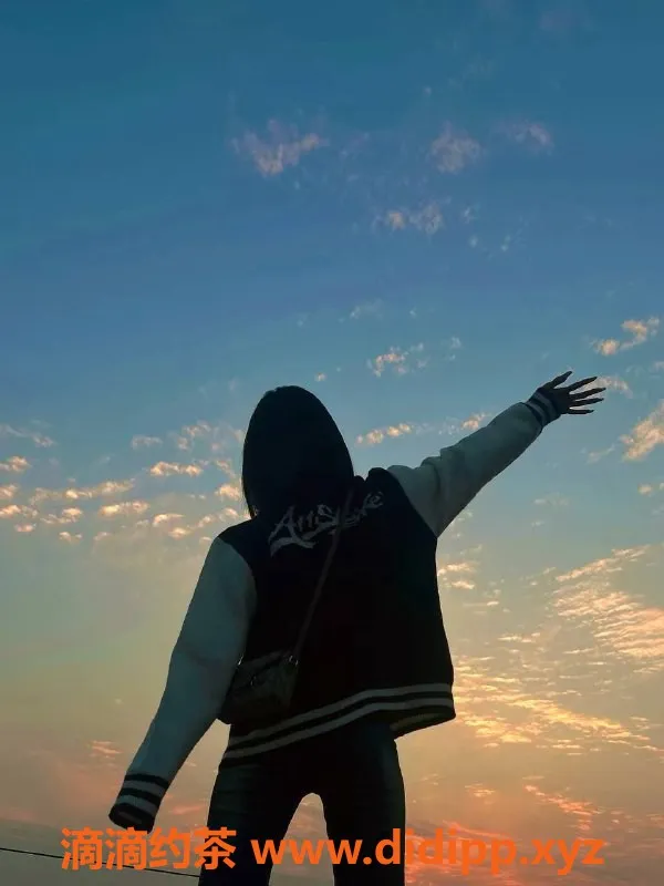 杭州女仆店-拱墅万达星野樱：甜美女仆，身高165、C罩杯