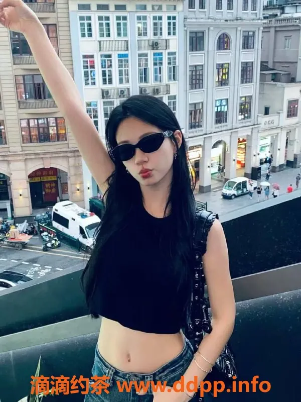 福州楼凤-思明区艺名依依，700元超值服务