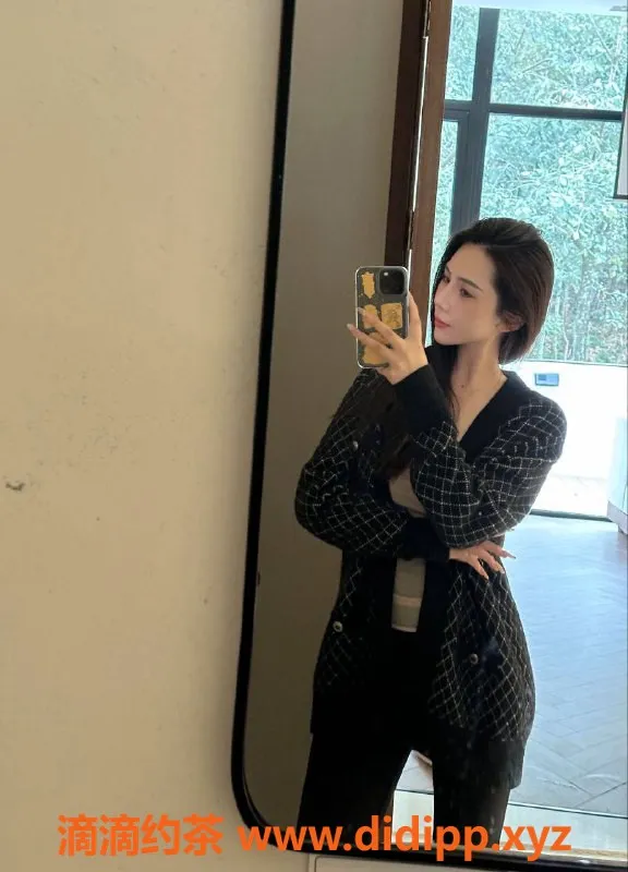 广州楼凤-天河嫩妹小雅，1500一小时视频验证！