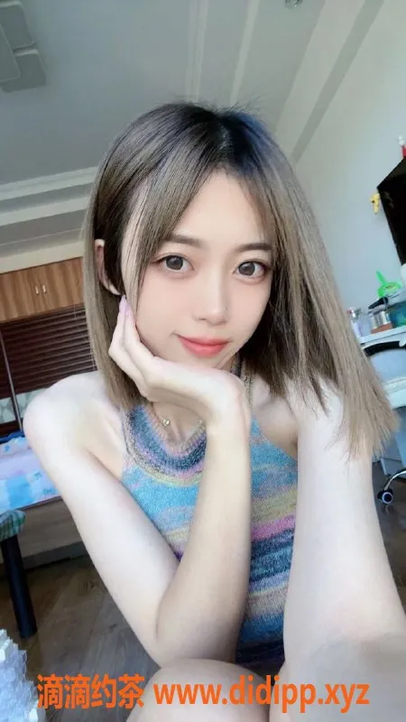 武汉楼凤-仁和路御姐CC，优雅的服务体验