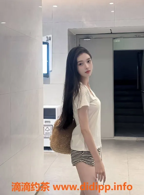 杭州楼凤资源信息,小雅学妹 19岁170cm身材好 1400元/50分钟