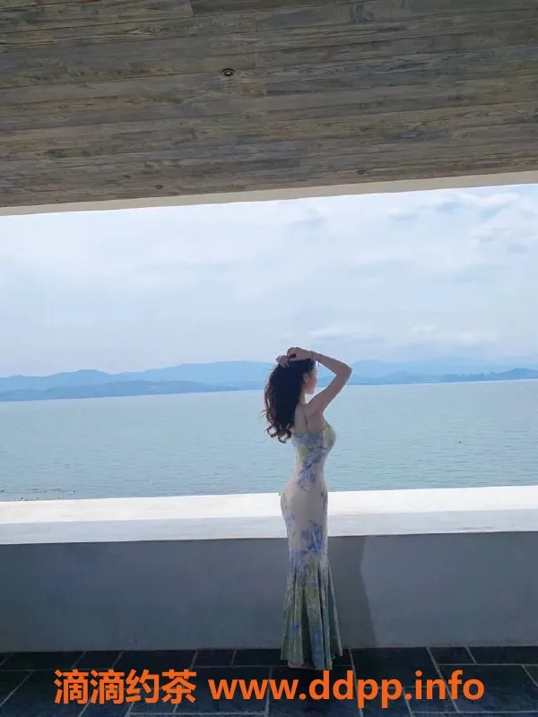 杭州楼凤-拱墅御姐盐盐，巨乳舌吻服务，价格偏贵