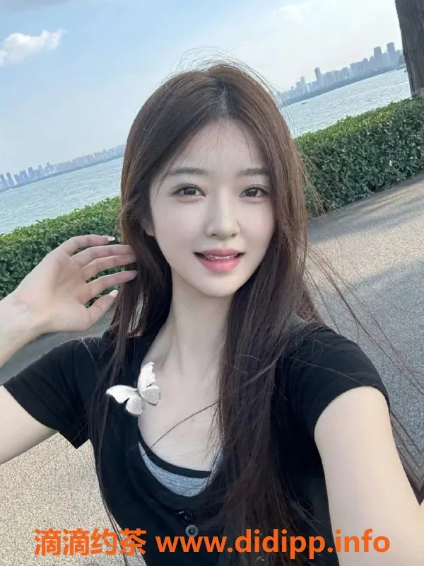 福州楼凤-福州夏菲，少妇服务型，身高164，胸围C